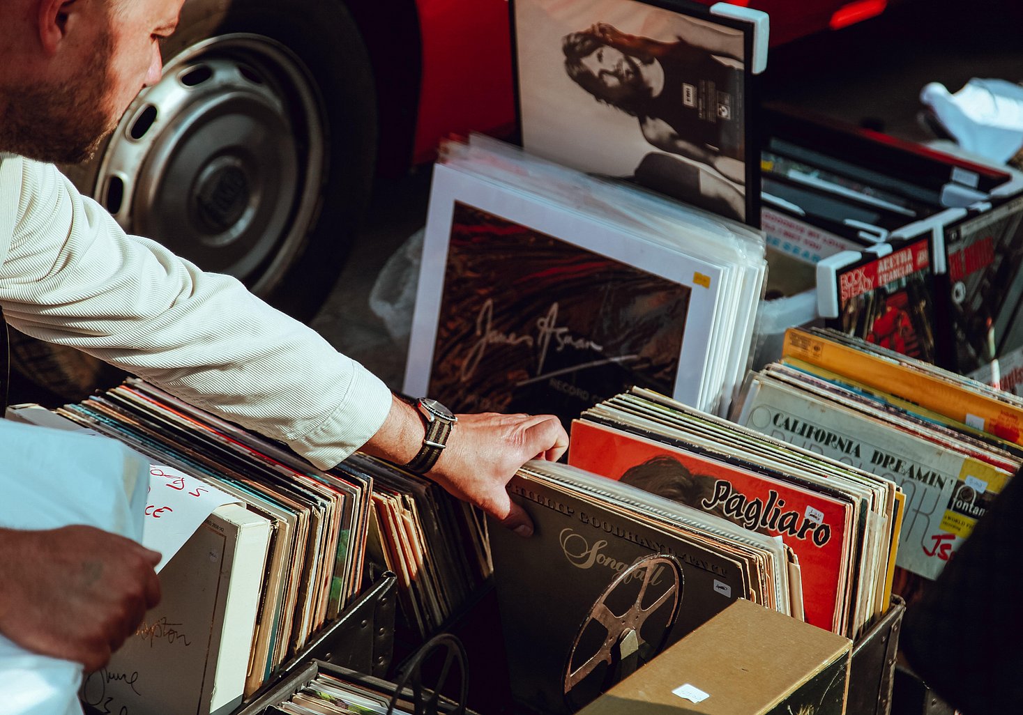Record collection 1 photo Clem Onojeghuo Unsplash