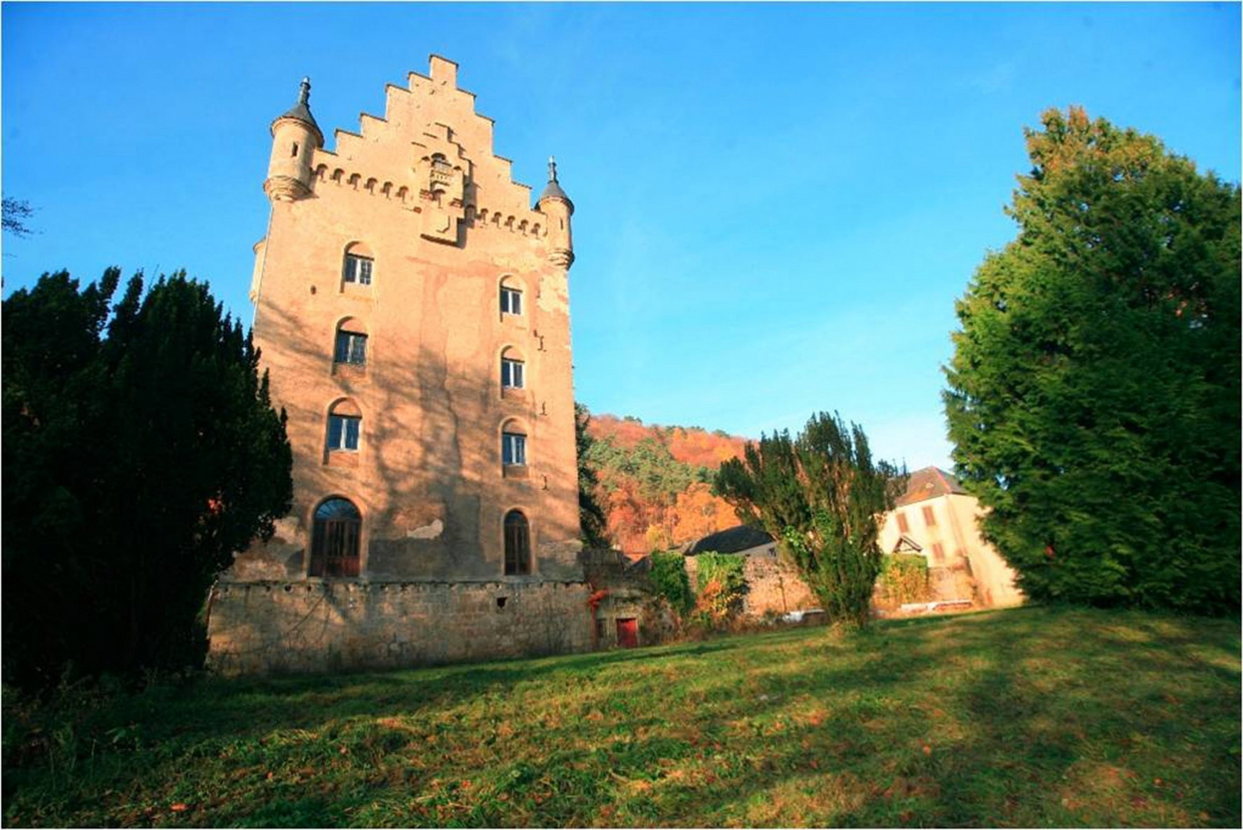 Schoenfels Castle 2