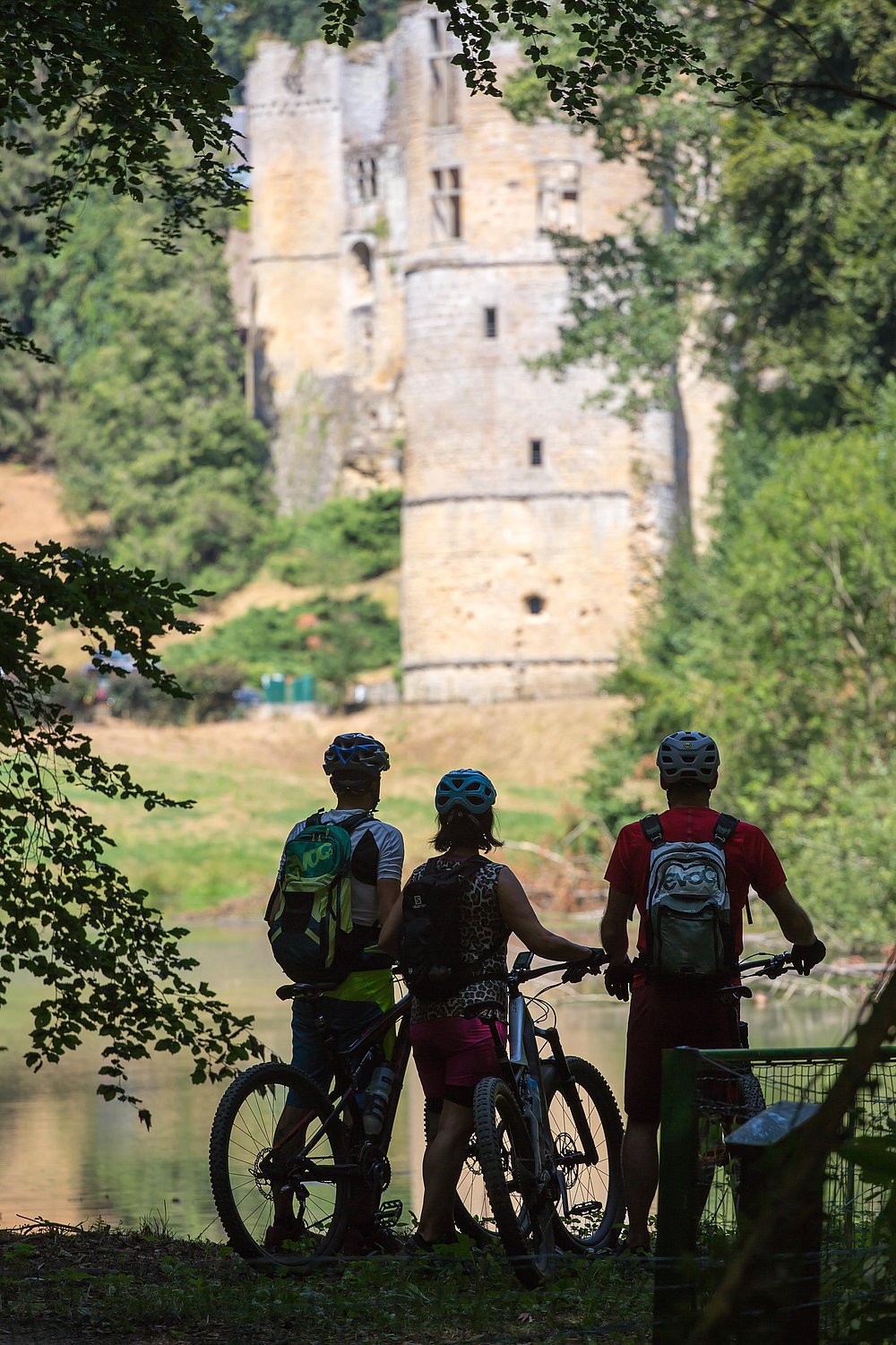 Biking tour at the castle of Beaufort