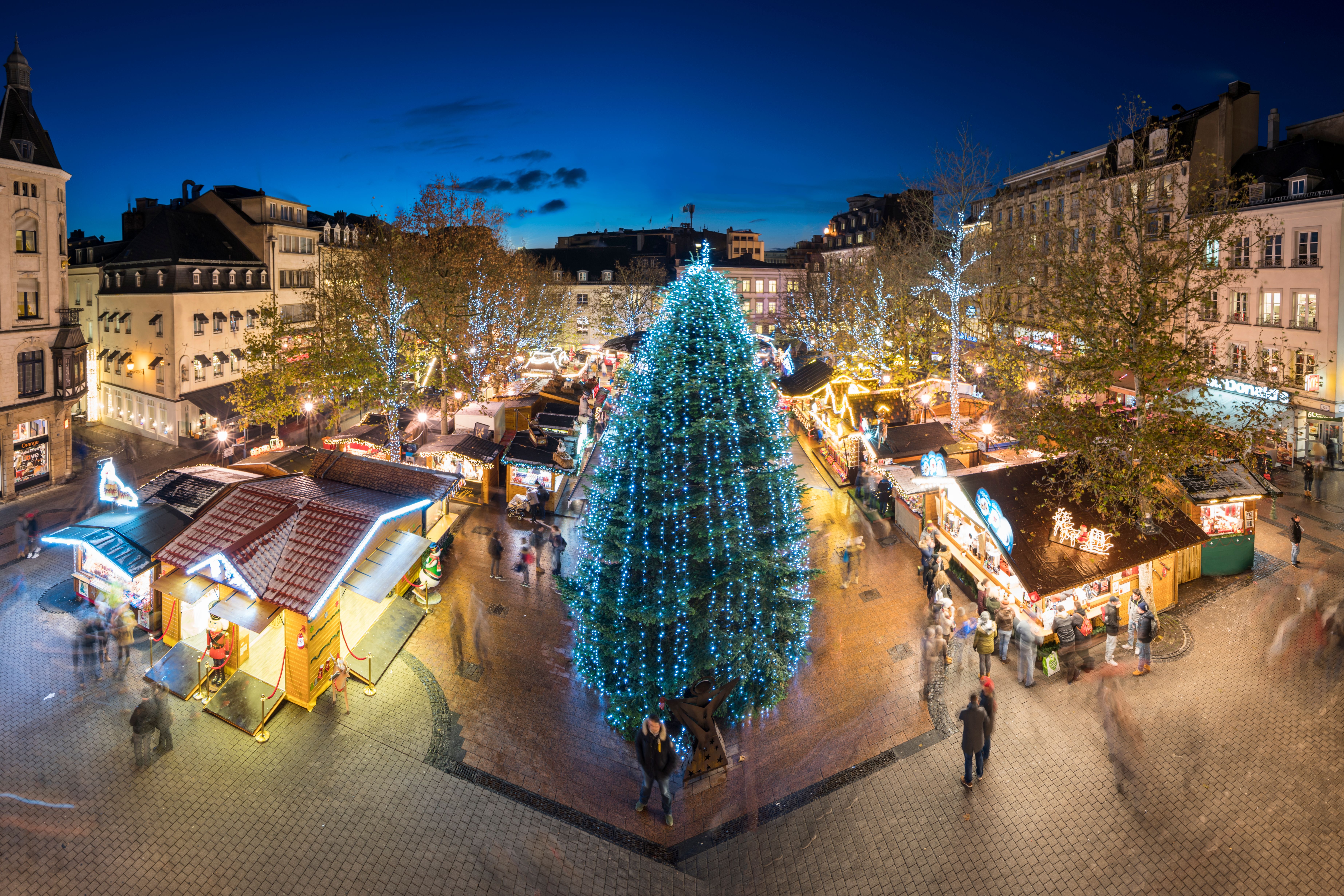 Kerstmarkt op Place d’Armes in Luxemburg-Stad
