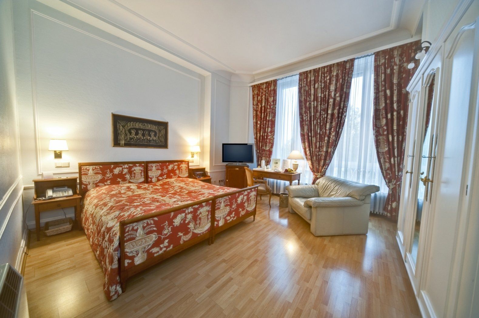 Grand Hotel Cravat Room