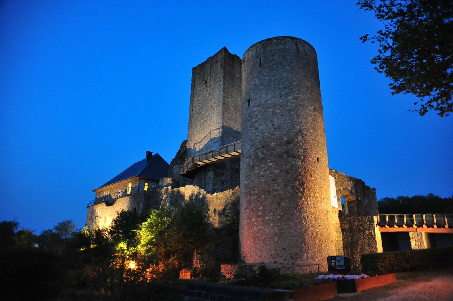 Useldange Castle