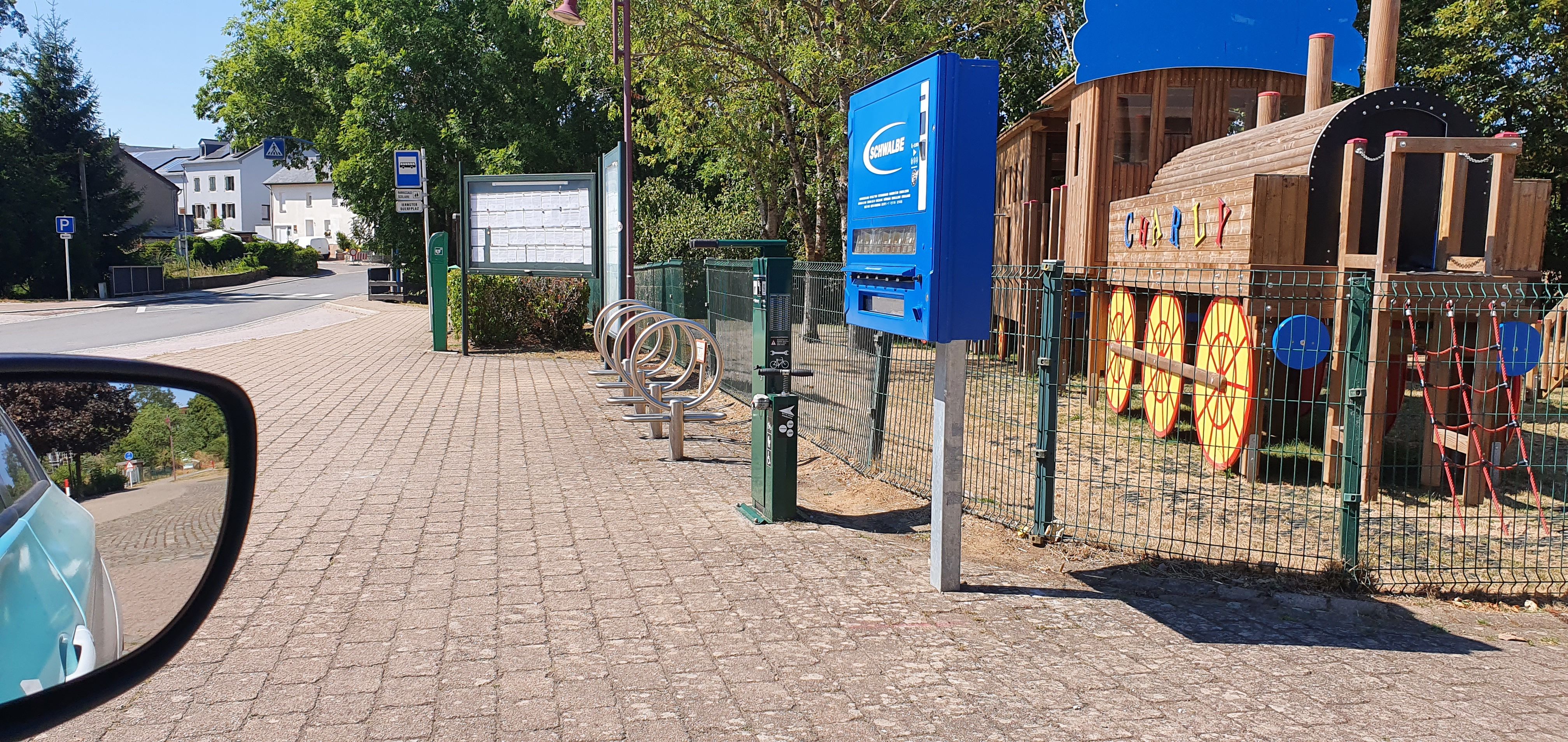 Reparaturstation-Dorfplatz Ernster