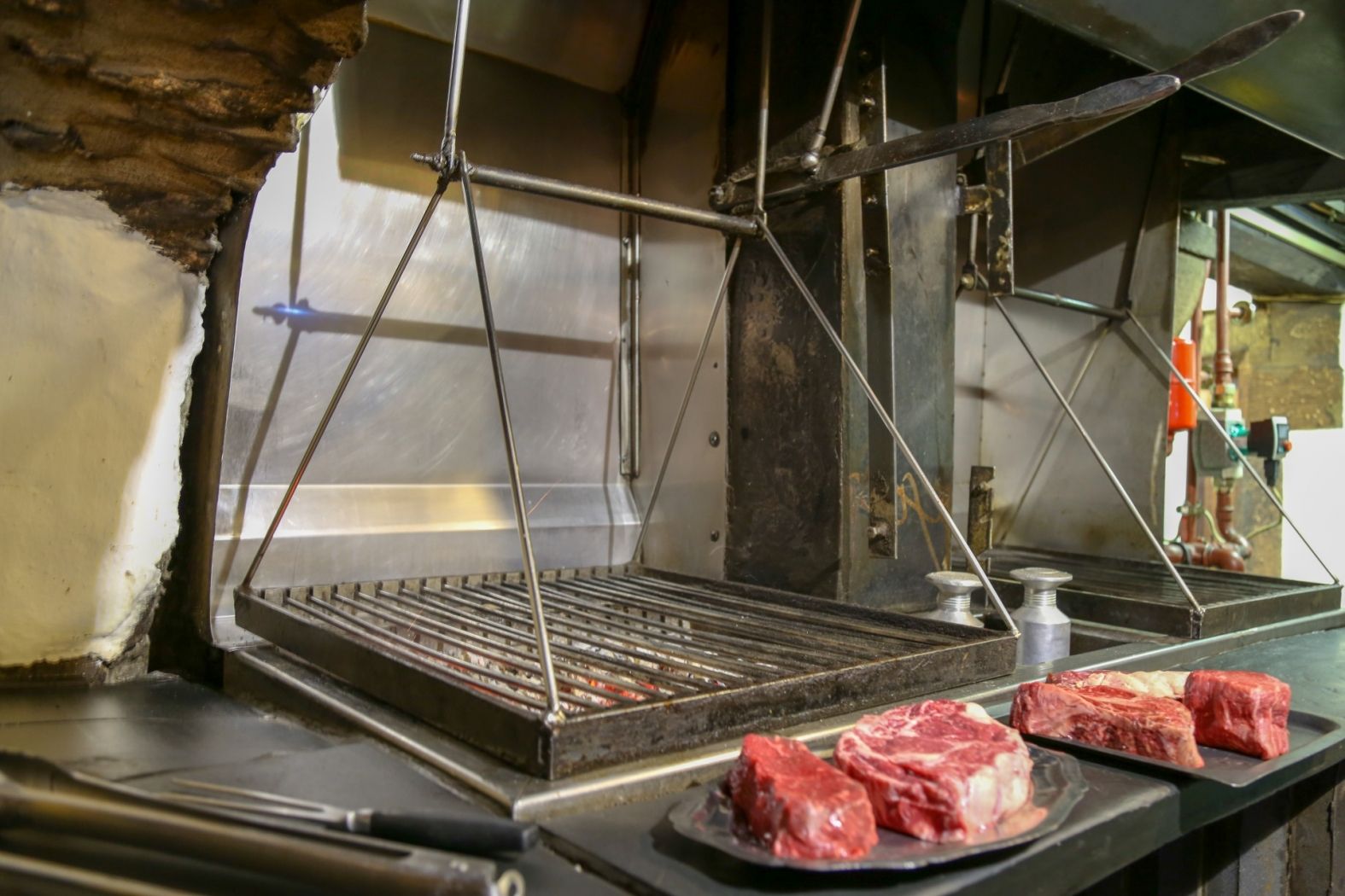 Auberge Aal Veinen Beim Hunn Vianden Grill