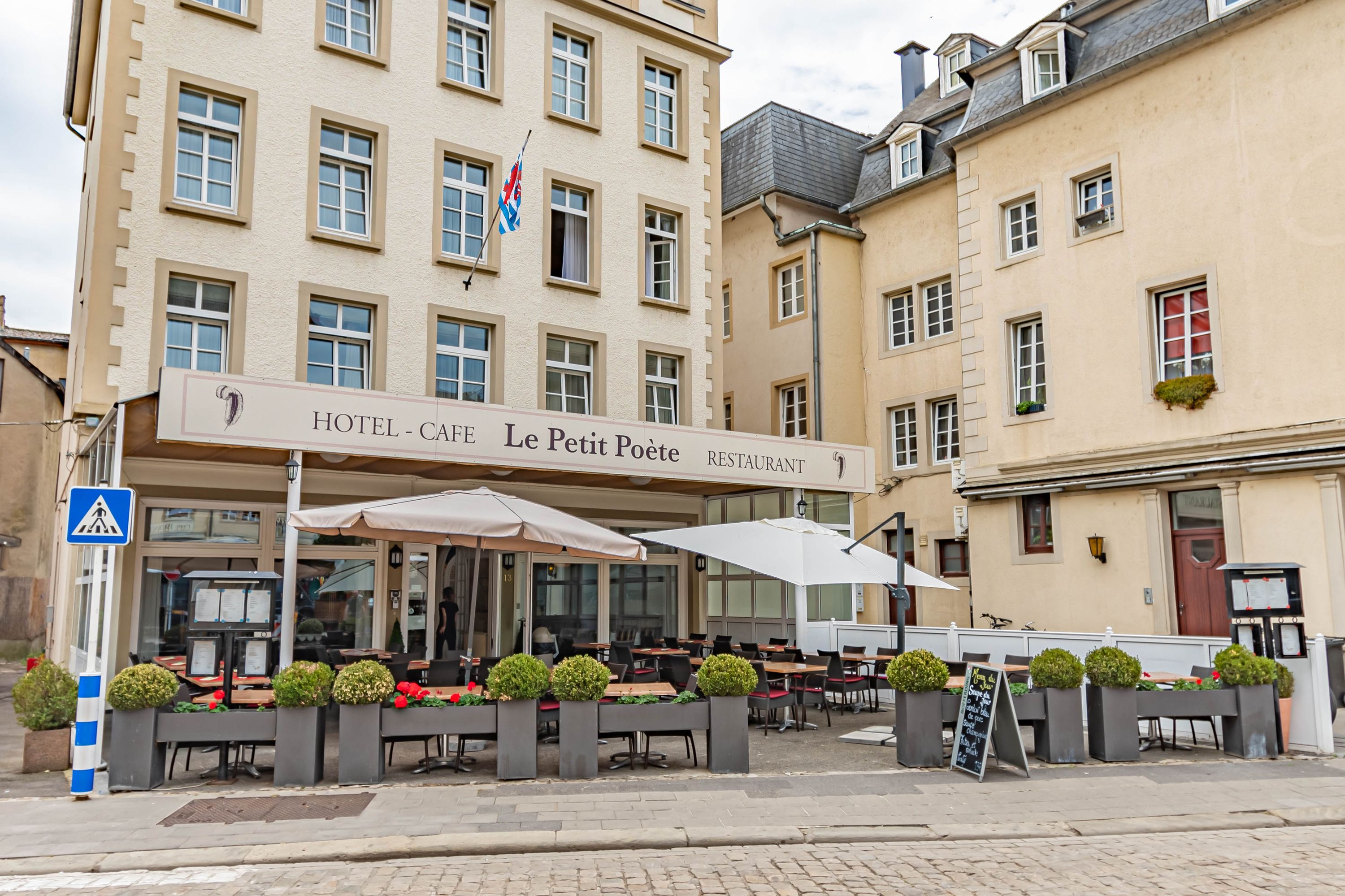 Hotel Le Petit Poète