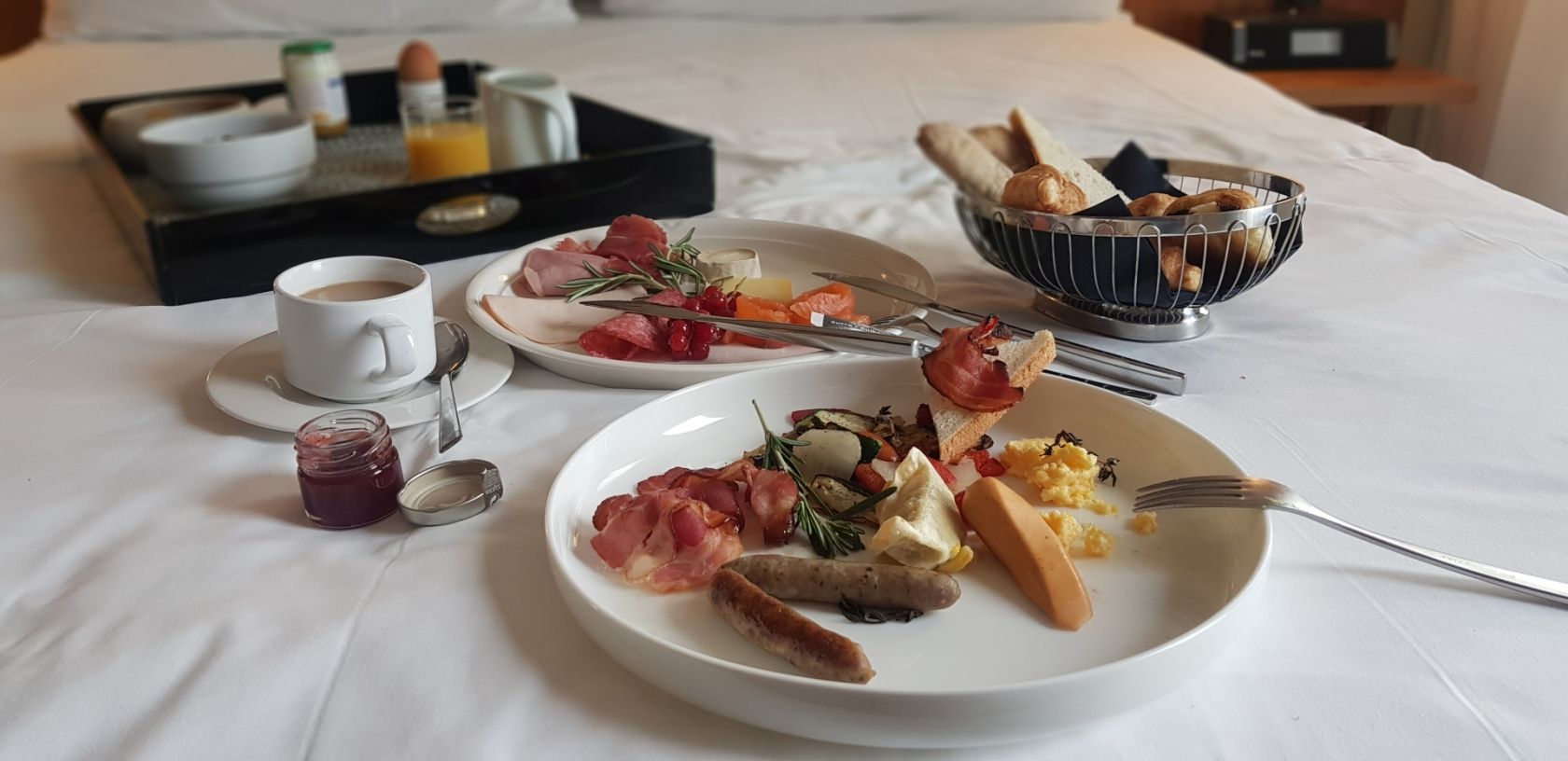 Hotel Meliá Luxembourg Pétit déjeuner en chambre