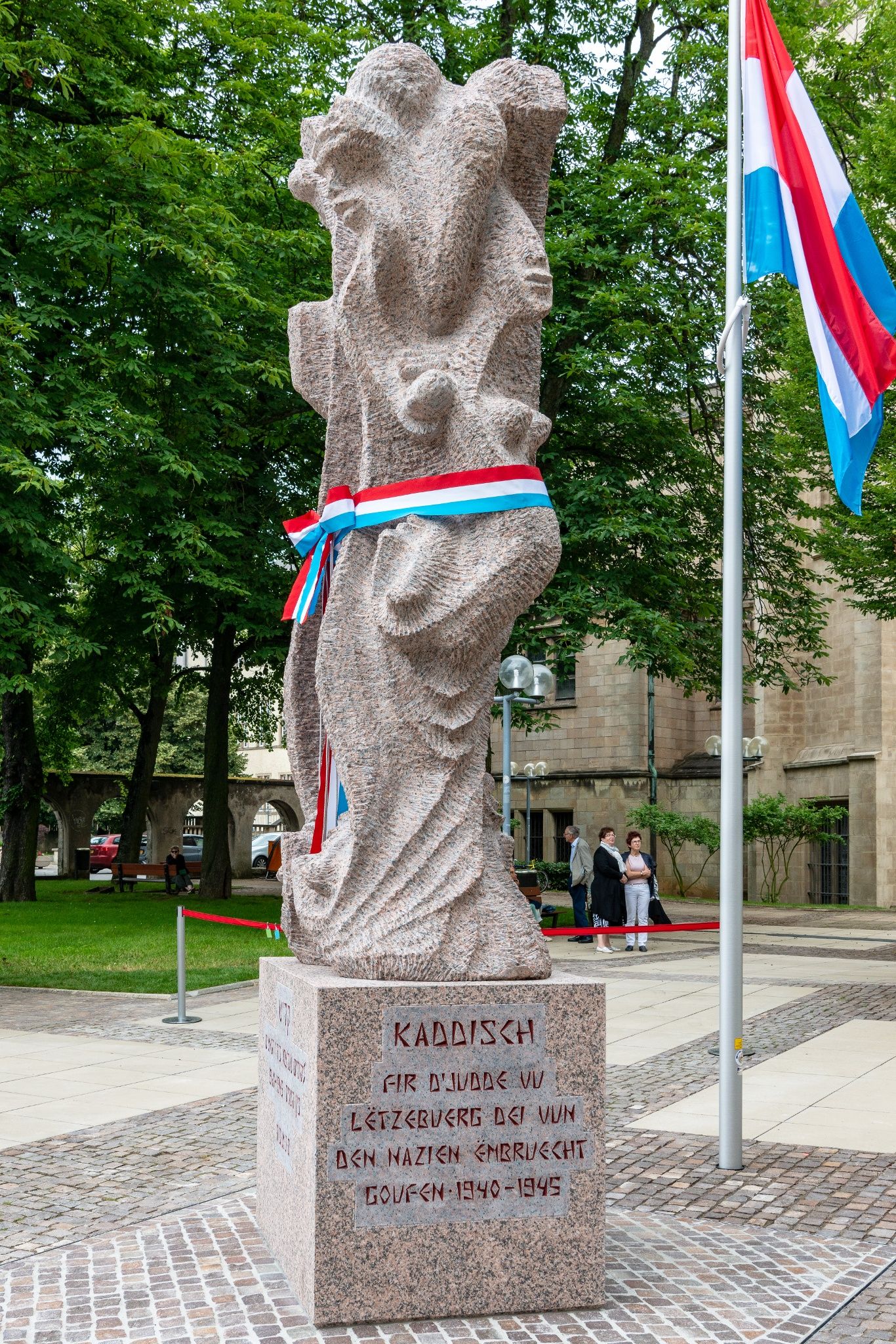 Monument Kaddish_Copyright Bob Goerens