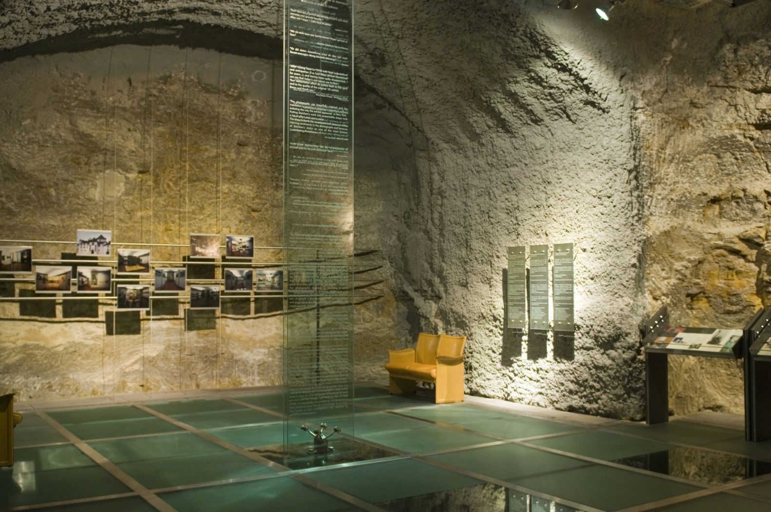 Gallerie d art am Tunnel 6