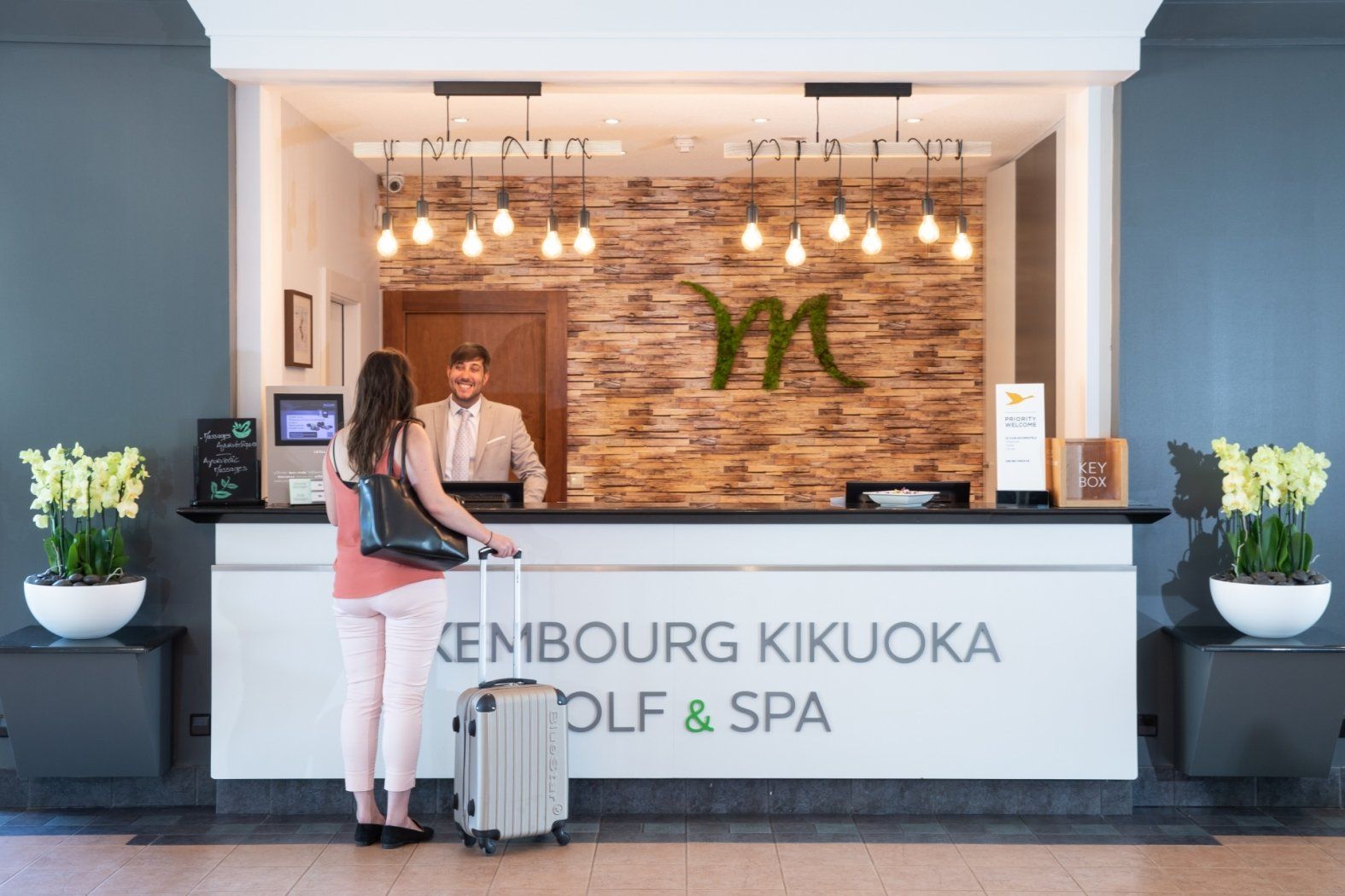 Hôtel Mercure Luxembourg Kikuoka Golf & Spa Rezeption