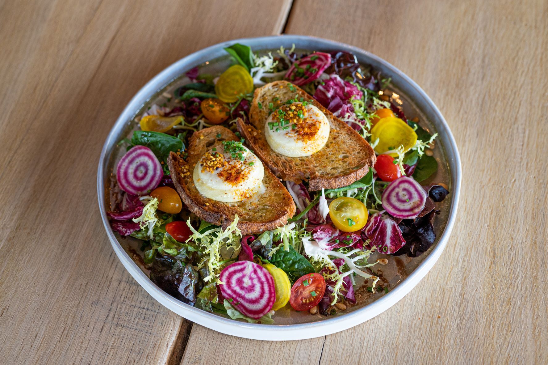Casino 2000 Purple Lounge Salade