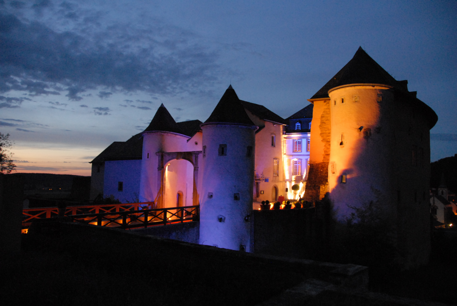 Schloss Bourglinster bei Nacht