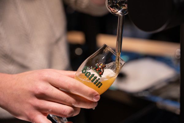 Wie man eine Bierzapfanlage benutzt
